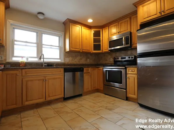 20 Cummings Rd, Brighton, MA