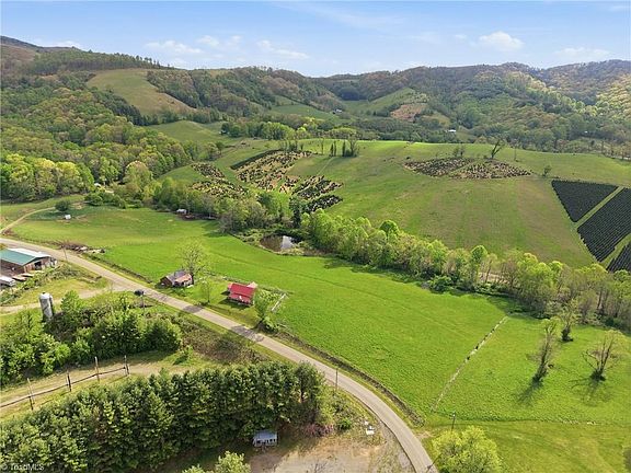 8th image of 4793 Cheek Mountain Rd