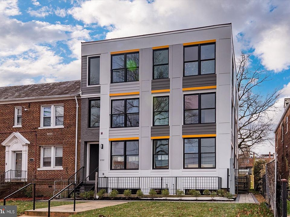 1st image of 232 Hamilton St NW APT 3
