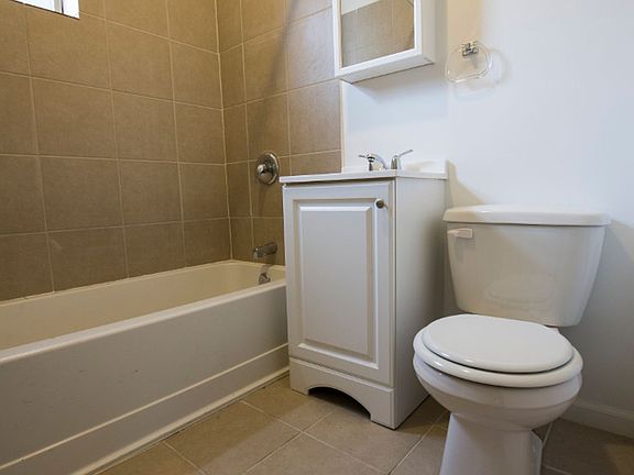2nd image of 5504-12 S Wabash Ave #35-2S
