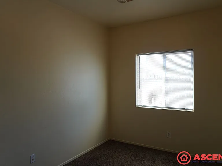 222 Harding Avenue — Photo 6