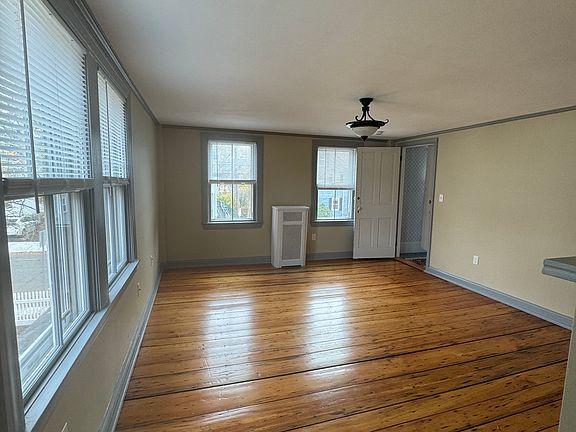 2nd image of 38 Park St #B