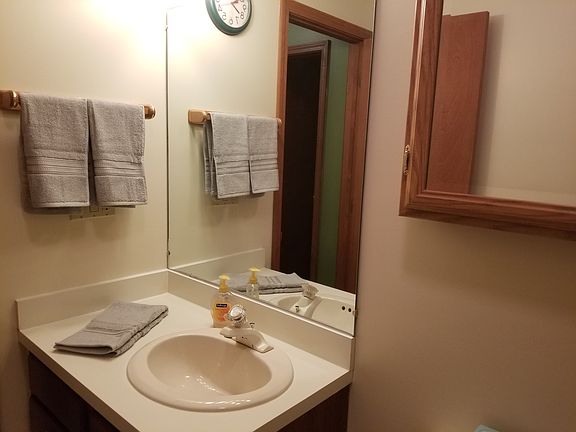 5th image of 615 Wenner St
