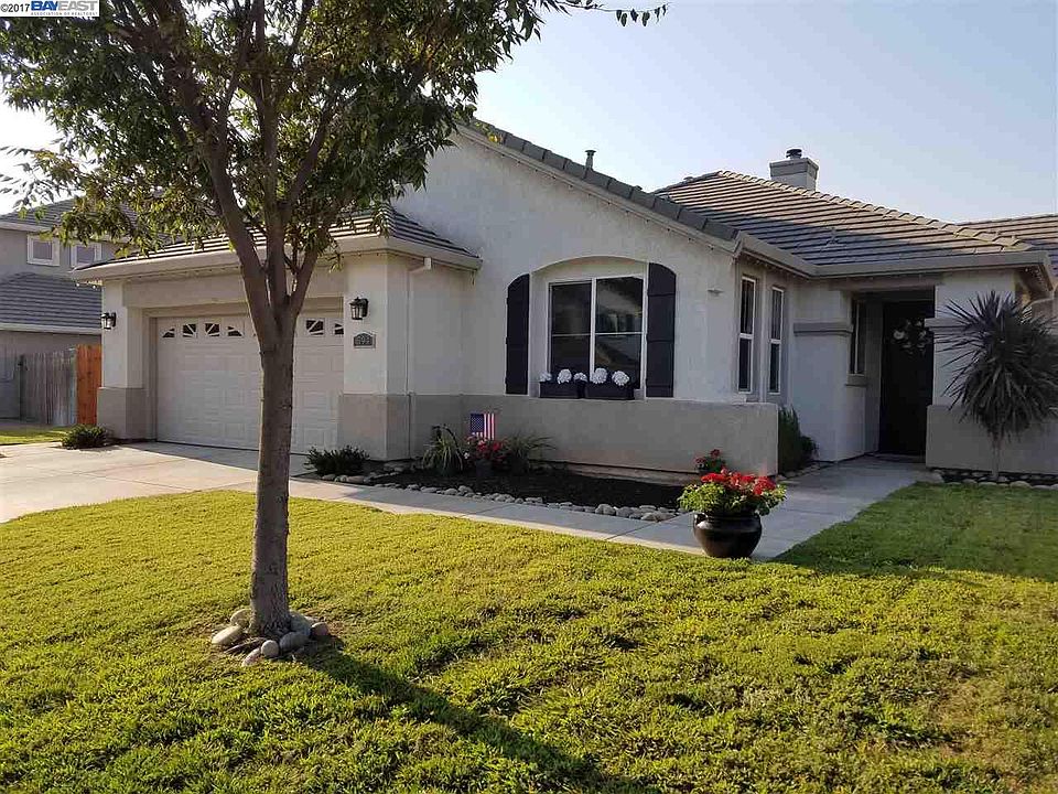 1st image of 594 Dody Dr