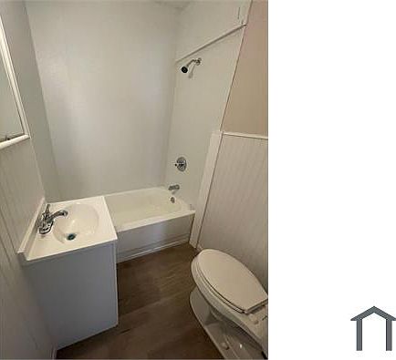 4th image of 6528 Auburn St
