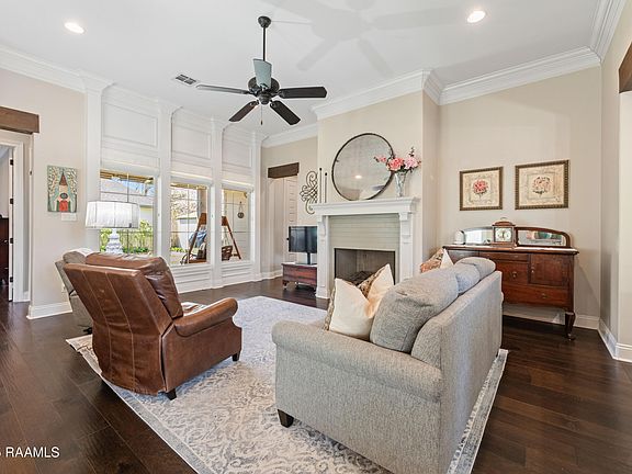 5th image of 105 Bluewater Dr