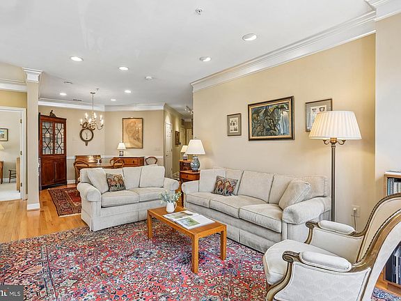 4th image of 150 Chevy Chase St APT 205