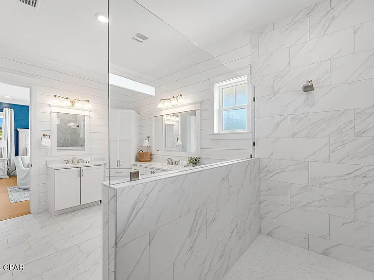 143 Seaboard Ln — Photo 25