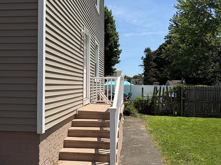 35 Irvington St #2 — Photo 9