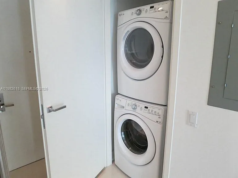 1300 Brickell Bay Dr #1100 — Photo 26