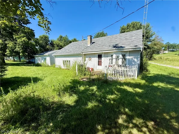 1445 Georgetown Damascus Rd, Beloit, OH 44609