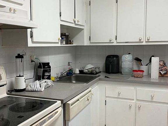 2nd image of 9440 Fontainebleau Blvd APT 109
