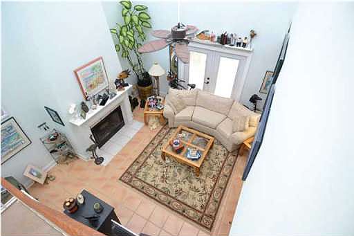 4th image of 930 Gulf Shore Dr Unit 14