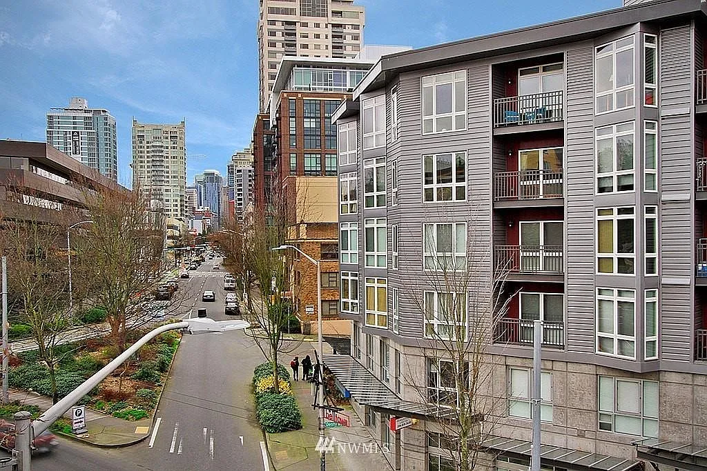 159 Denny Way — Photo 4