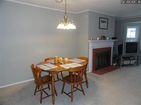 4th image of 1685 Walnut Ln #1-3