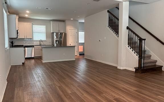 5th image of 804 Goldilocks Ln