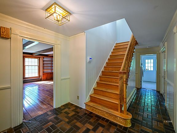 5th image of 130 Longview Heights Rd