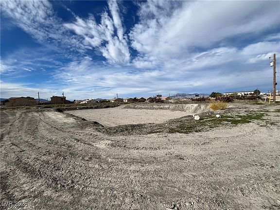 5th image of 1121 S Ogden Ave