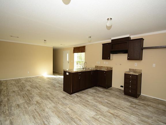 4th image of 5766 Buckeye Ln