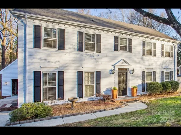 2010 Dembrigh Ln, Charlotte, NC 28262