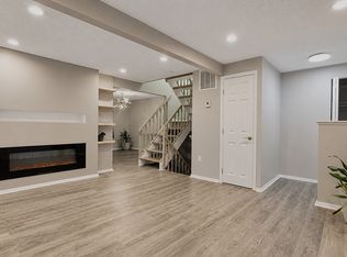 19105 Willow Spring Dr, Germantown, MD 20874