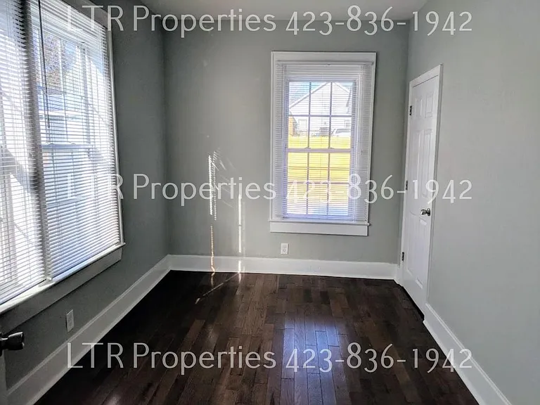 1707 E Main St — Photo 3