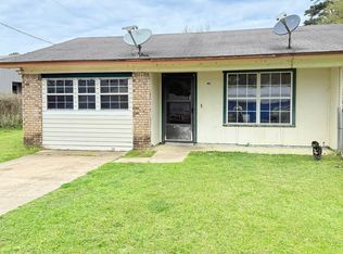 116 W McCrary, Mineral Springs, AR 71851