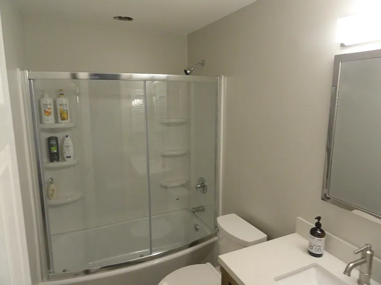 594 Thorncliffe Dr — Photo 5