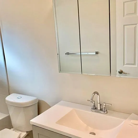 4833 Esplanade St — Photo 13
