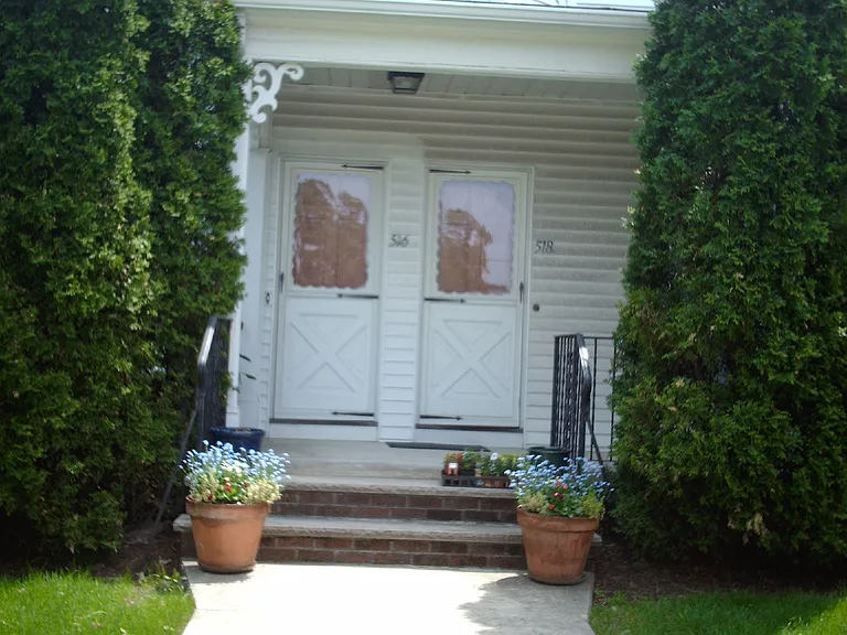 518 Watertown St #1 — Photo 9
