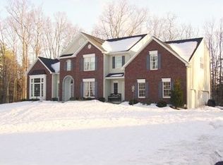 75 E Claremont Dr, Voorheesville, NY 12186