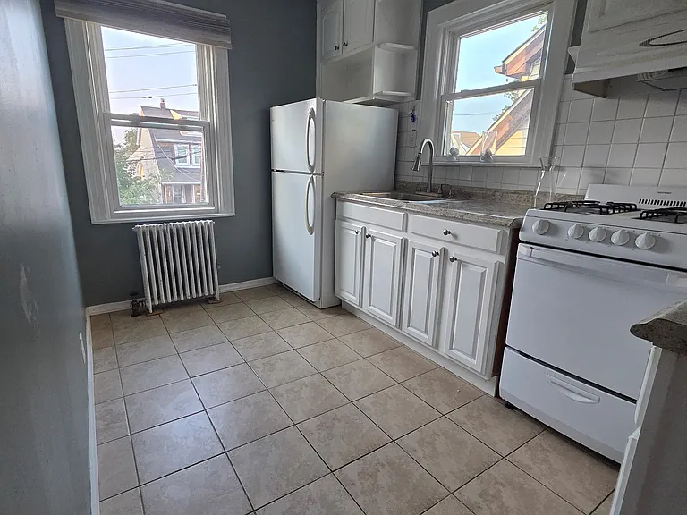 171-06 Bagley Ave #2 — Photo 3