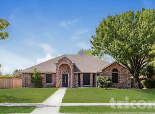 725 Rawlins Dr, Lancaster, TX 75146