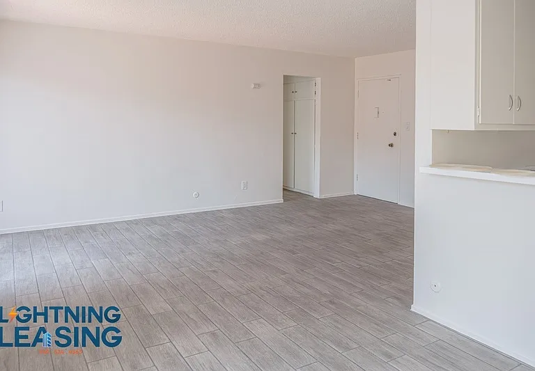 915 N Wilton Pl #309 — Photo 21