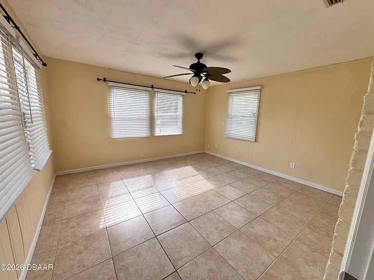 302 Fox Pl — Photo 9
