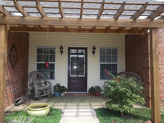 3rd image of 705 Savannah Dr