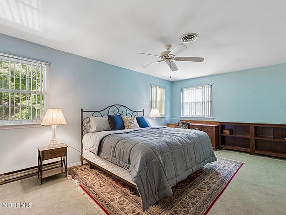 4th image of 15 Amherst Road #64