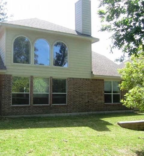 2nd image of 2112 Crescent Mill Ln