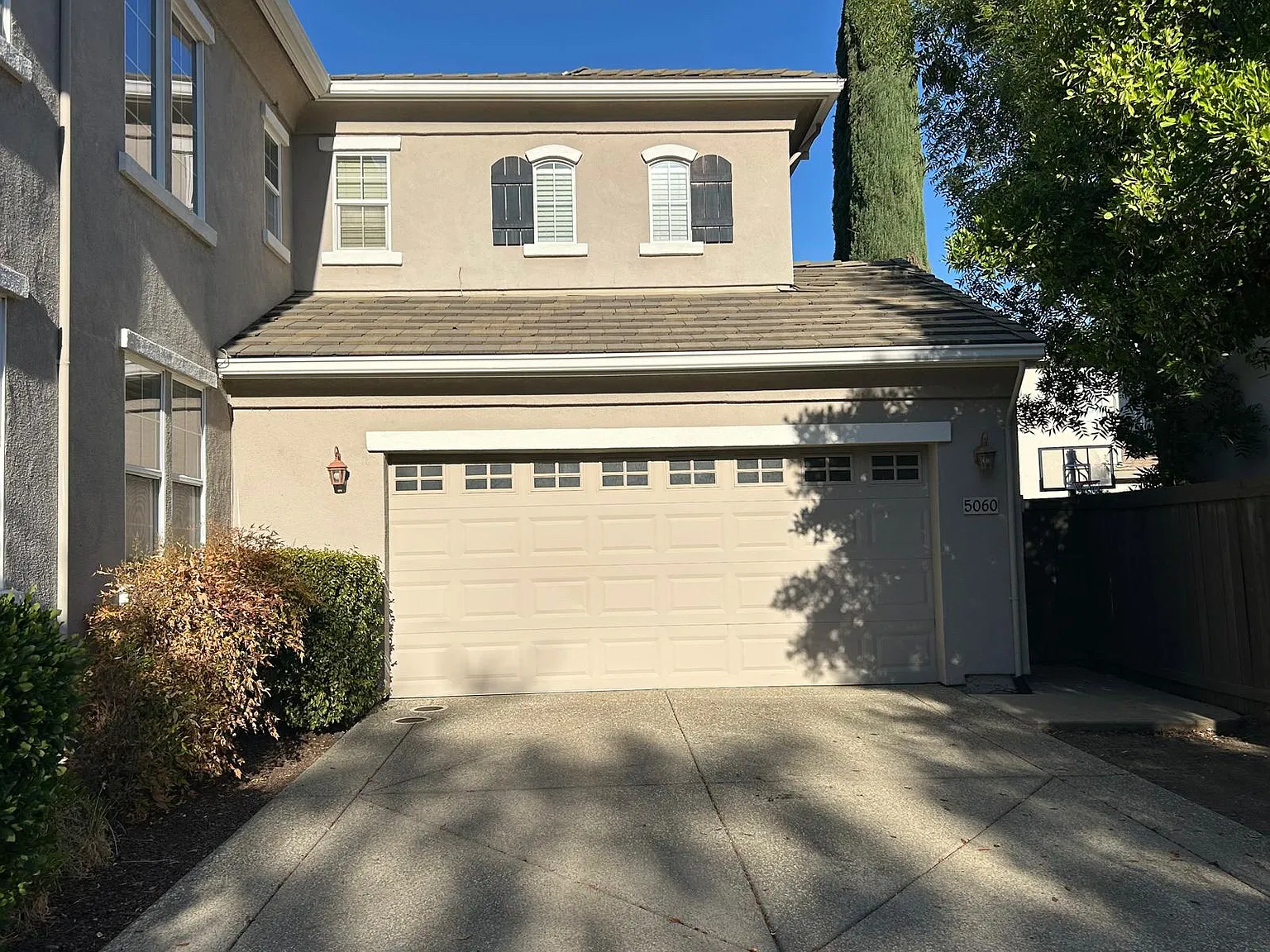 5060 Westlake Pkwy — Photo 2