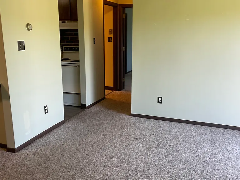 2 Glen Hollin Dr #K — Photo 3