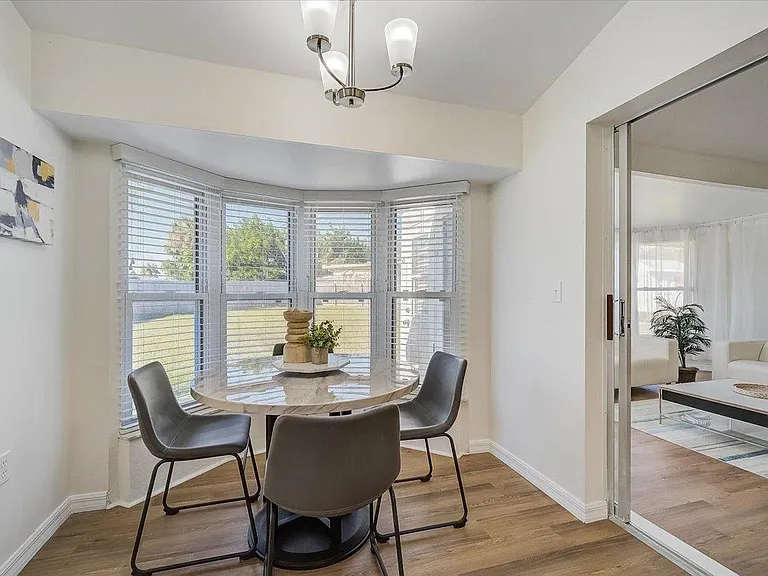 6228 Fordham Pl — Photo 11