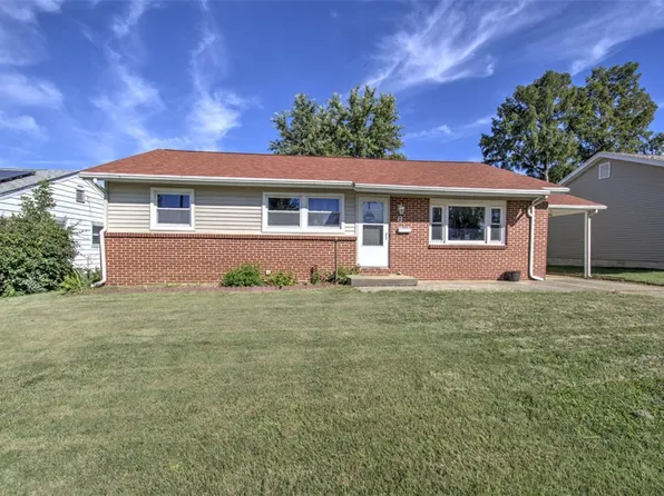 8 E Imboden Dr, Decatur, IL 62521