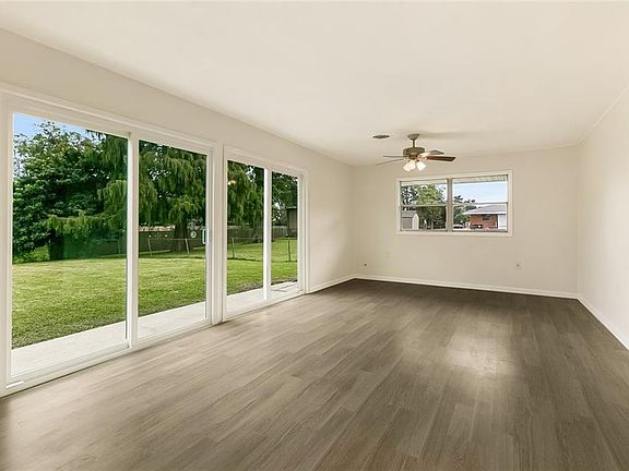 4th image of 2234 General Collins Ave