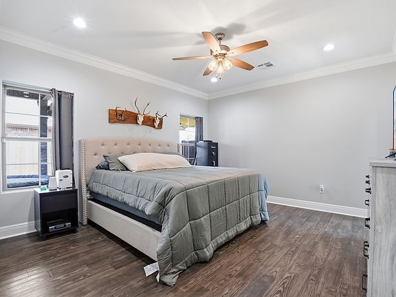3rd image of 2484 Duplechin Ln