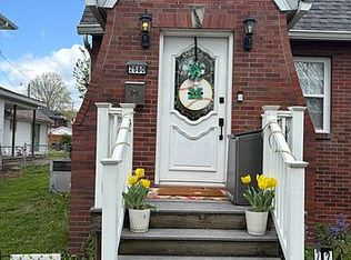 2560 3rd Ave, Huntington, WV 25703