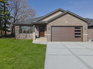 11236 S Lawler Ave, Alsip, IL 60803