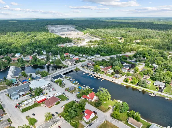 15 N Water St, Kawartha Lakes, ON K9V 2C9