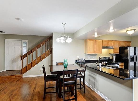 5th image of 4129 Loire Dr APT C