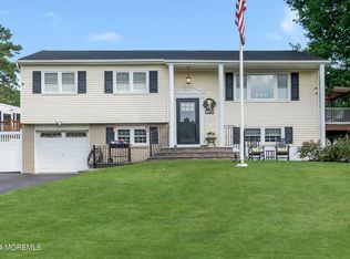 1569 Deer Hollow Dr, Toms River, NJ