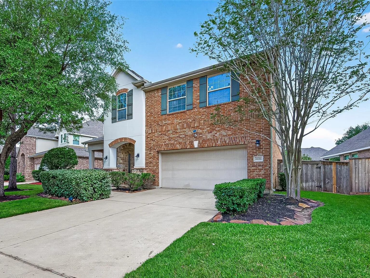 4 bed, 3.0 bath, 2815 sqft, $3,300 — Photo 3